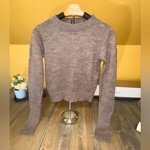 Express Sweater‎
